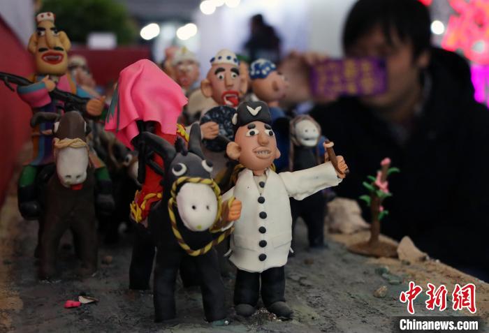 新疆冬博會首現(xiàn)殘疾人文藝精品 藝術之光跨越障礙綻放
